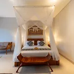 Narada Suite & Villa